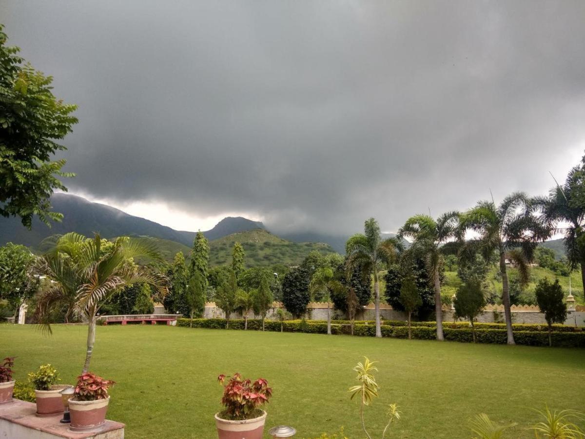 Meera Valley Resort By Nexottel Udaipur Exterior photo